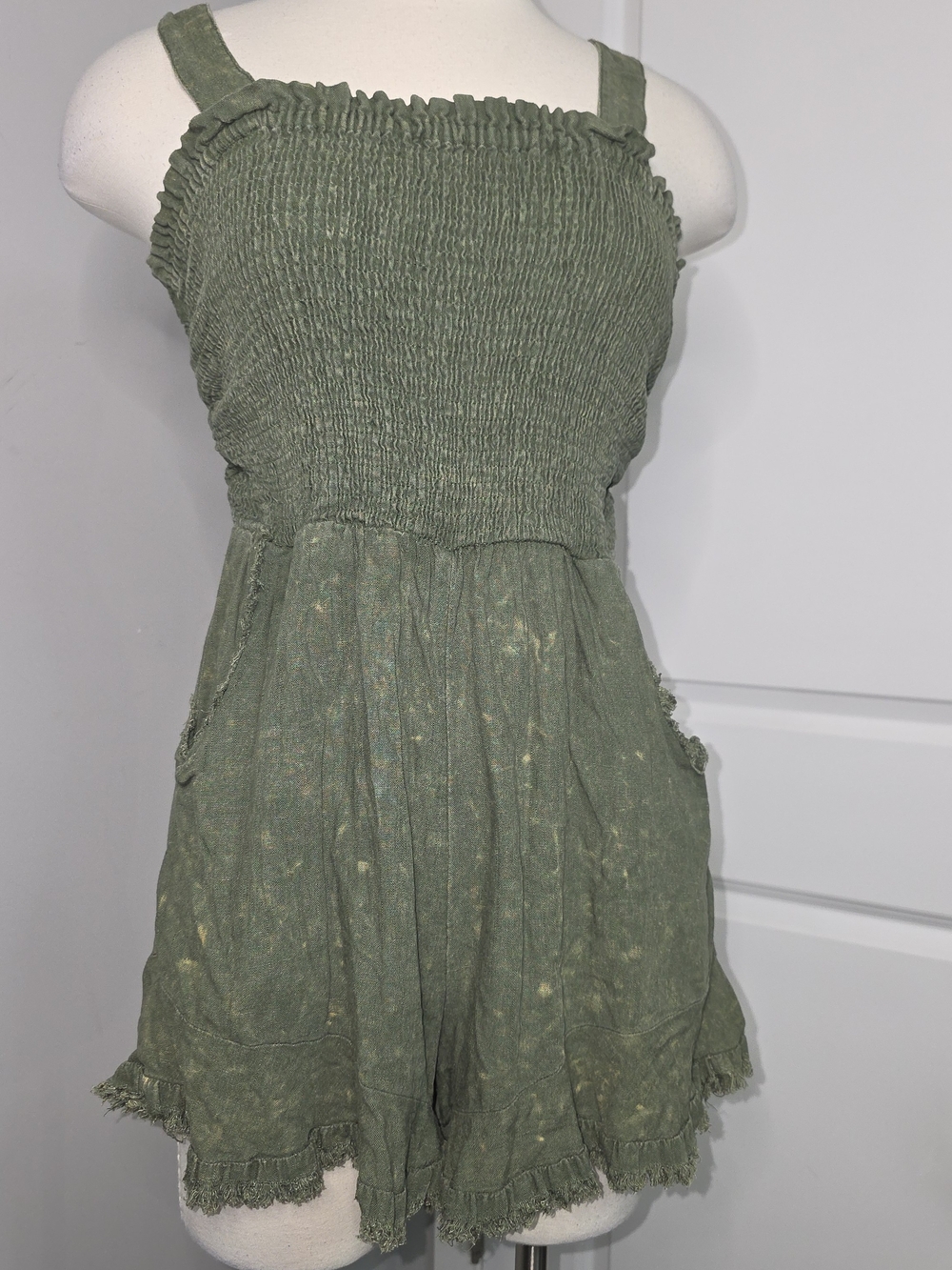 Umgee Olive Green Smocked Romper with Ruffled Trim Pockets Raw Hem Sz M